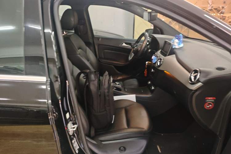 Used Mercedes-Benz B-Class 2012 B 200 Right Front Seat