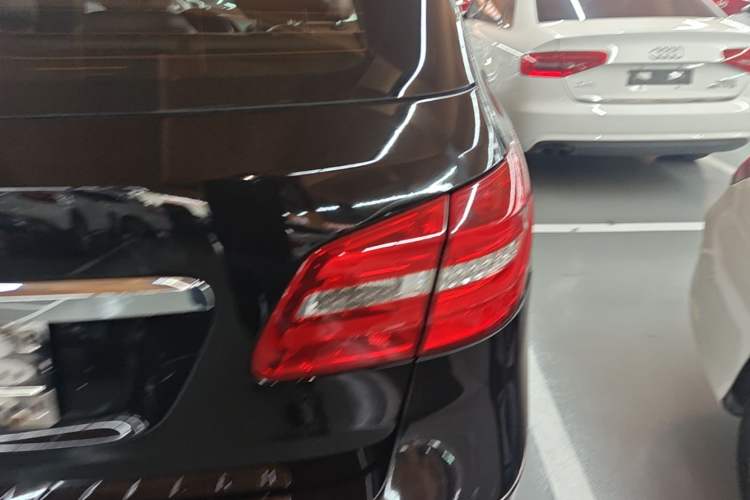 Used Mercedes-Benz B-Class 2012 B 200 Right Rear Taillight