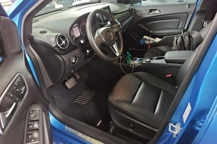 Used Mercedes-Benz B-Class 2012 B 180 Driver Seat