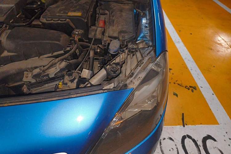 Used Mercedes-Benz B-Class 2012 B 180 Engine Bay Left