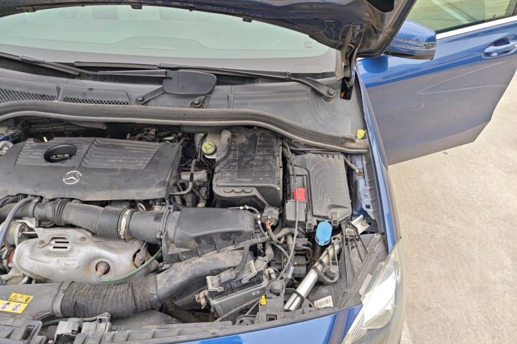 Used Mercedes-Benz B-Class 2012 B 180 Engine Bay Left