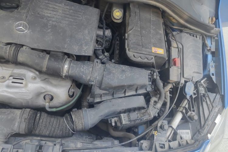 Used Mercedes-Benz B-Class 2012 B 180 Engine Bay Left