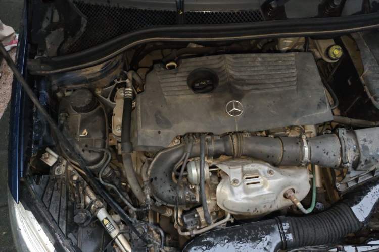 Used Mercedes-Benz B-Class 2012 B 200 Engine Bay Right