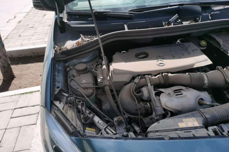 Used Mercedes-Benz B-Class 2012 B 200 Engine Bay Right