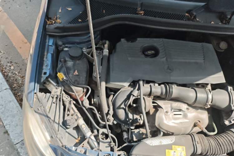 Used Mercedes-Benz B-Class 2012 B 200 Engine Bay Right