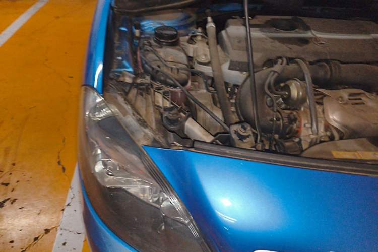 Used Mercedes-Benz B-Class 2012 B 180 Engine Bay Right