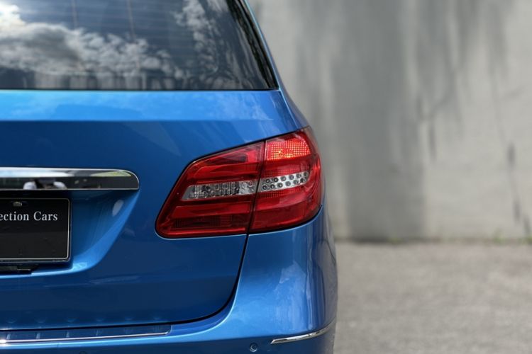 Used Mercedes-Benz B-Class 2012 B 200 Exterior 6