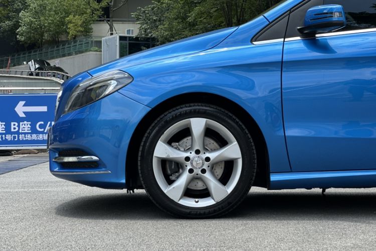 Used Mercedes-Benz B-Class 2012 B 200 Exterior 7