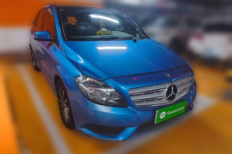 Used Mercedes-Benz B-Class 2012 B 180 Front Right 45 Deg