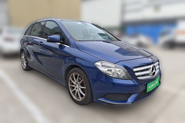 Used Mercedes-Benz B-Class 2012 B 180 Front Right 45 Deg