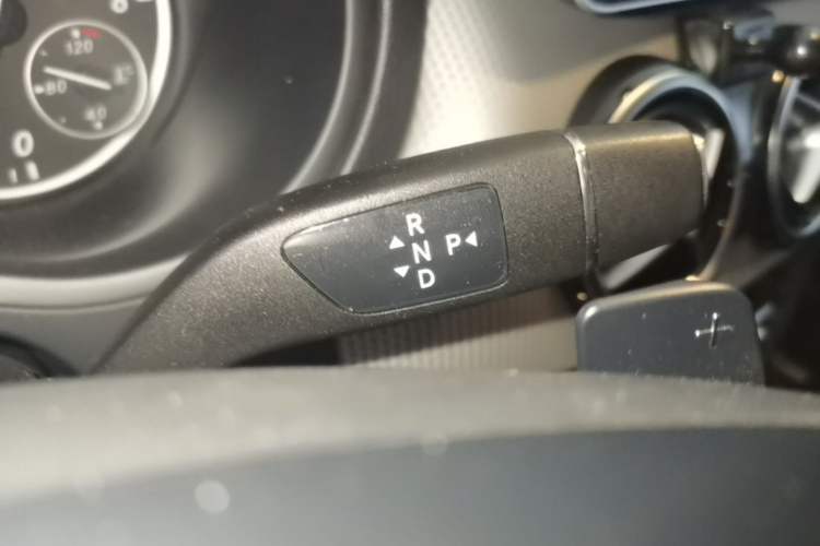 Used Mercedes-Benz B-Class 2012 B 200 Gear Lever