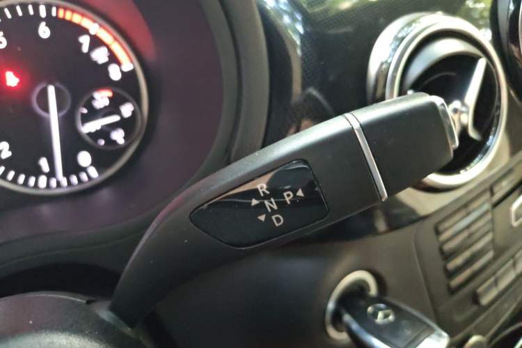 Used Mercedes-Benz B-Class 2012 B 180 Gear Lever