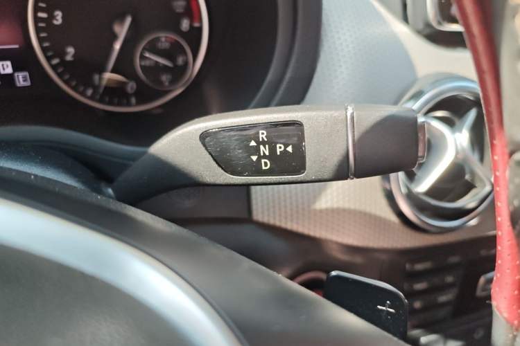 Used Mercedes-Benz B-Class 2012 B 200 Gear Lever