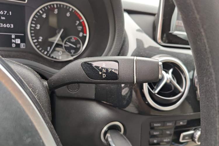 Used Mercedes-Benz B-Class 2012 B 180 Gear Lever