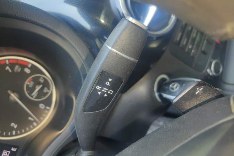 Used Mercedes-Benz B-Class 2012 B 180 Gear Lever