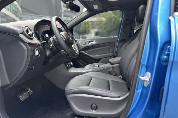 Used Mercedes-Benz B-Class 2012 B 200 Interior 4