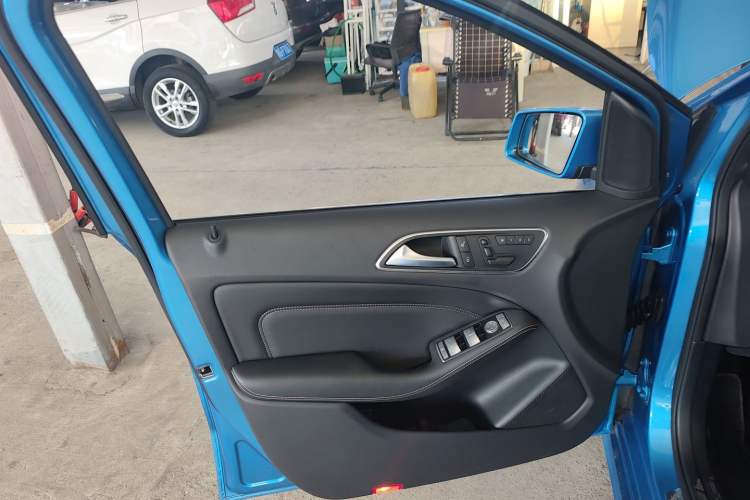 Used Mercedes-Benz B-Class 2012 B 200 Left Front Door Interior