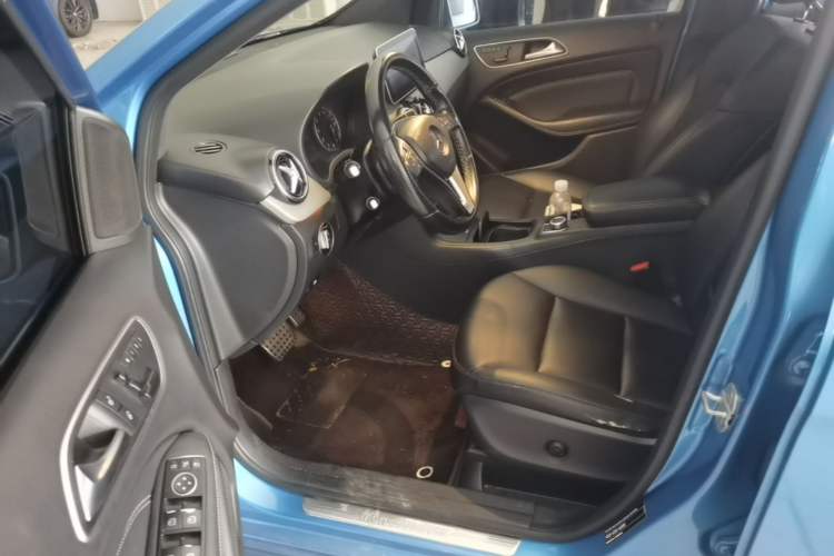 Used Mercedes-Benz B-Class 2012 B 200 Left Front Seat
