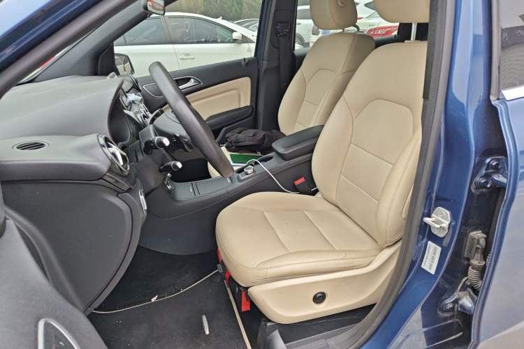 Used Mercedes-Benz B-Class 2012 B 180 Left Front Seat