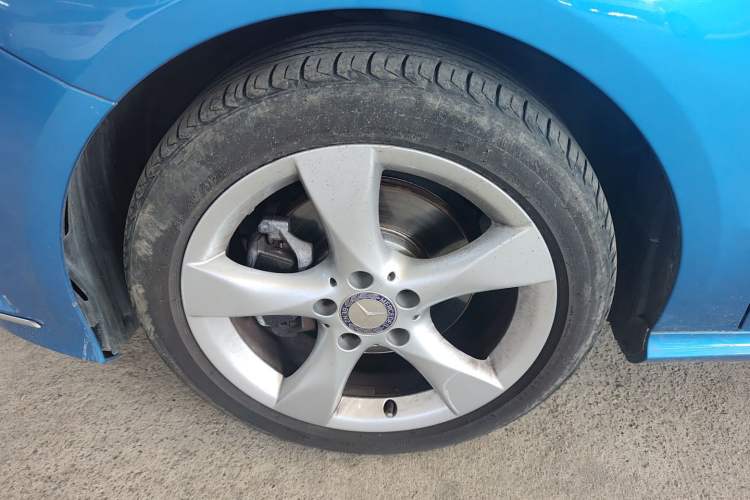 Used Mercedes-Benz B-Class 2012 B 200 Left Front Wheel Hub