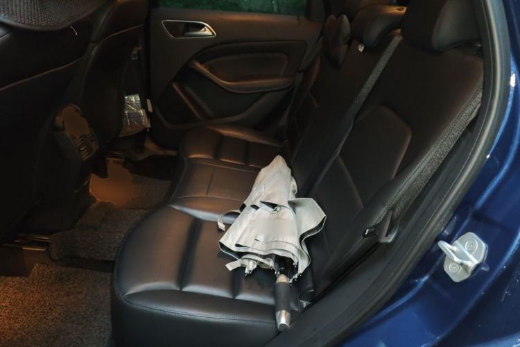 Used Mercedes-Benz B-Class 2012 B 200 Left Rear Seat