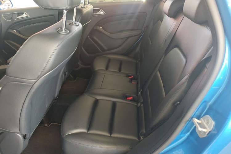 Used Mercedes-Benz B-Class 2012 B 200 Left Rear Seat