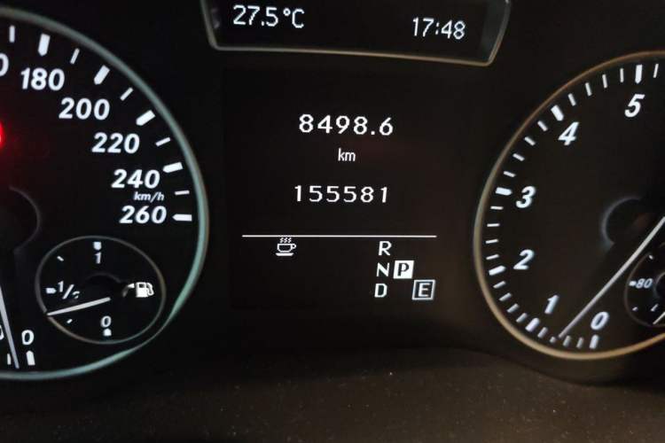 Used Mercedes-Benz B-Class 2012 B 200 Odometer Close Up
