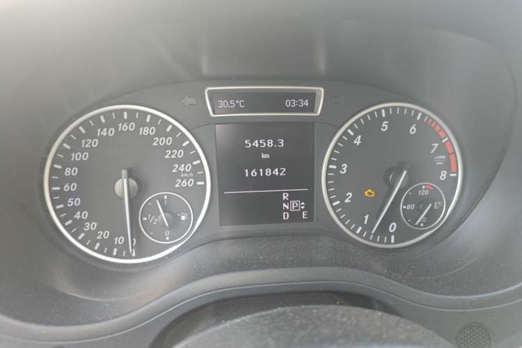 Used Mercedes-Benz B-Class 2012 B 180 Odometer Close Up