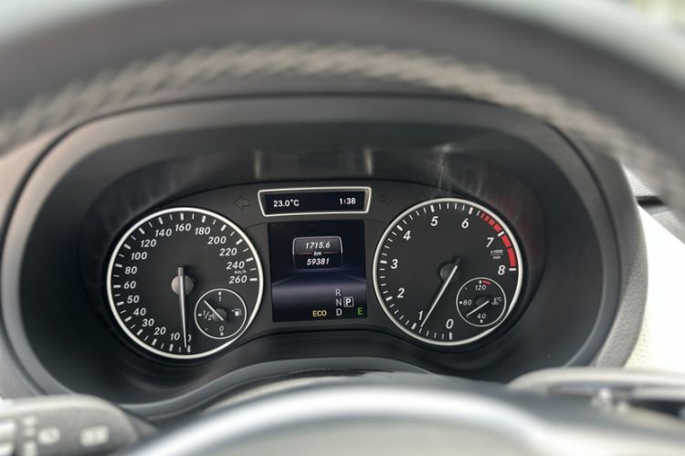 Used Mercedes-Benz B-Class 2012 B 200 Odometer Close Up