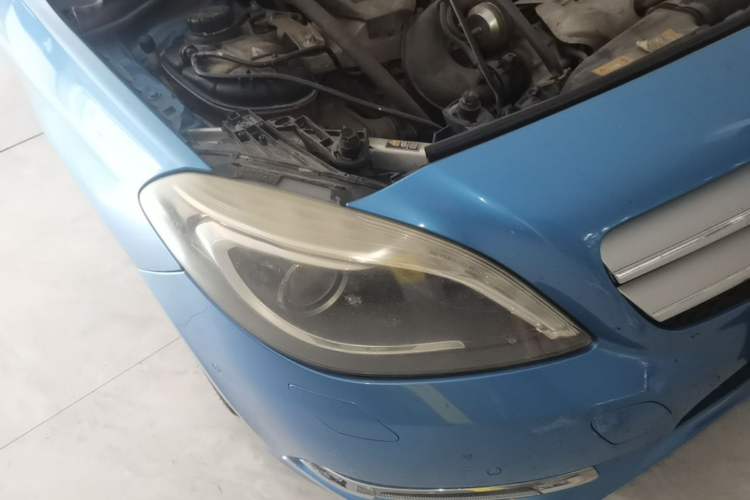 Used Mercedes-Benz B-Class 2012 B 200 Right Front Headlight