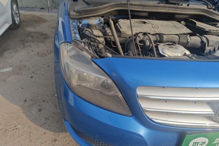 Used Mercedes-Benz B-Class 2012 B 180 Right Front Headlight