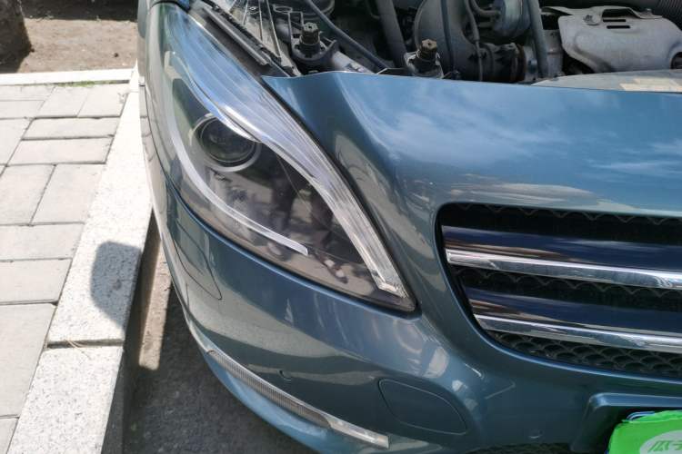 Used Mercedes-Benz B-Class 2012 B 200 Right Front Headlight