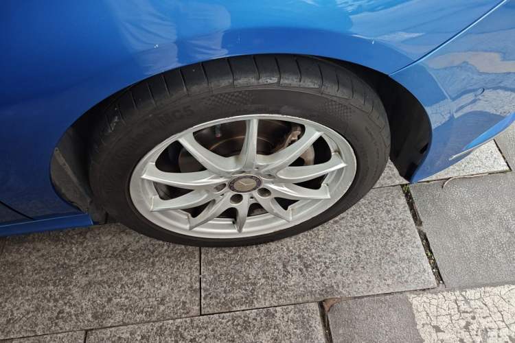 Used Mercedes-Benz B-Class 2012 B 180 Right Front Wheel Hub
