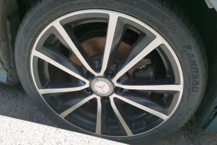 Used Mercedes-Benz B-Class 2012 B 200 Right Front Wheel Hub