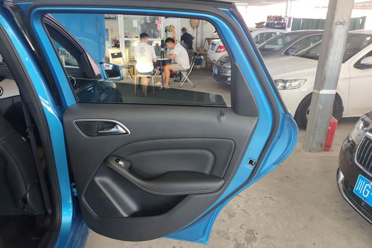Used Mercedes-Benz B-Class 2012 B 200 Right Rear Door Interior