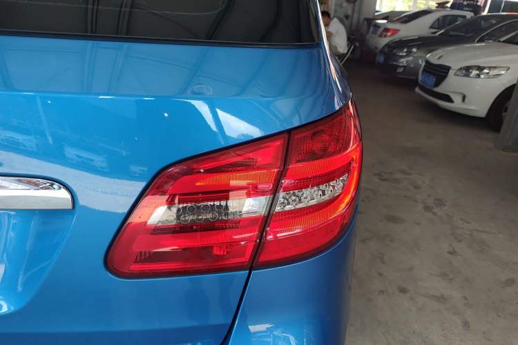 Used Mercedes-Benz B-Class 2012 B 200 Right Rear Taillight