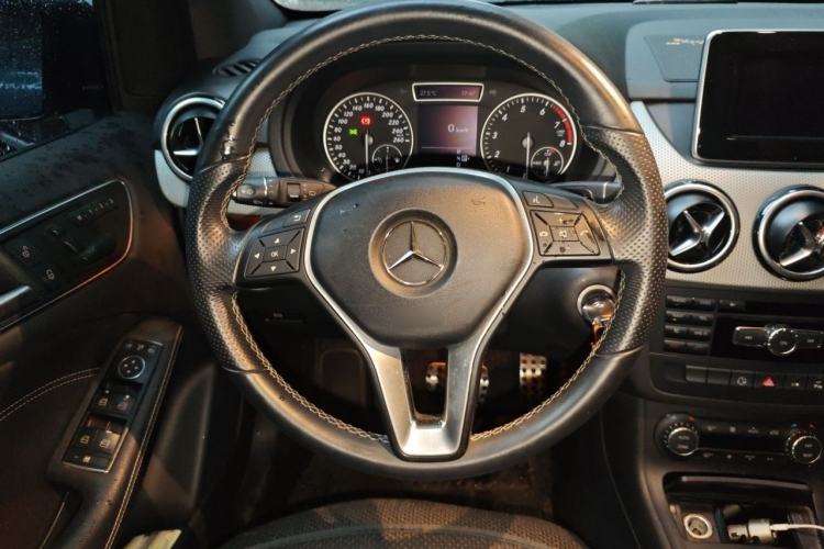Used Mercedes-Benz B-Class 2012 B 200 Steering Wheel