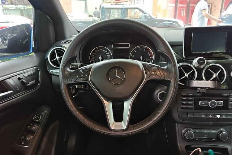 Used Mercedes-Benz B-Class 2012 B 180 Steering Wheel
