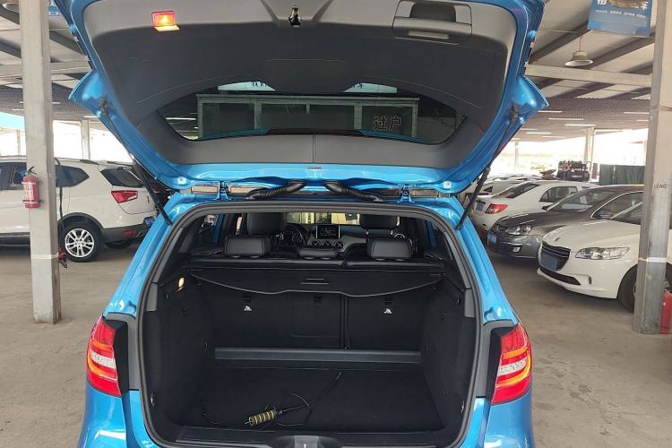 Used Mercedes-Benz B-Class 2012 B 200 Trunk
