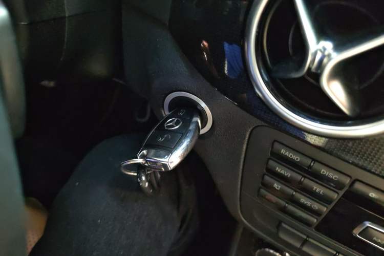 Used Mercedes-Benz B-Class 2012 B 180 Vehicle Key