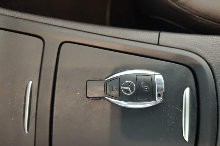 Used Mercedes-Benz B-Class 2012 B 200 Vehicle Key