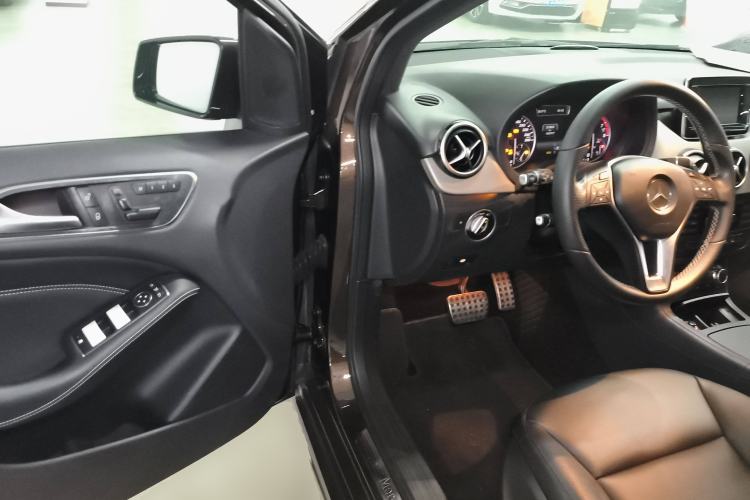 Used Mercedes-Benz B-Class 2012 B 200 Driver Seat