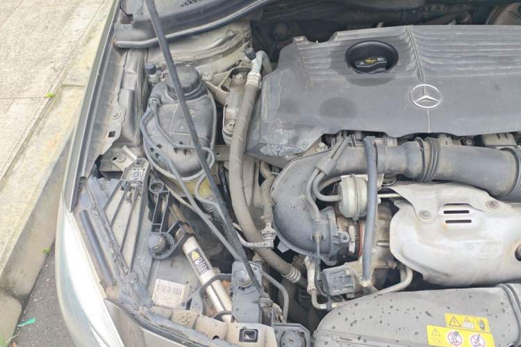 Used Mercedes-Benz B-Class 2012 B 200 Engine Bay Right