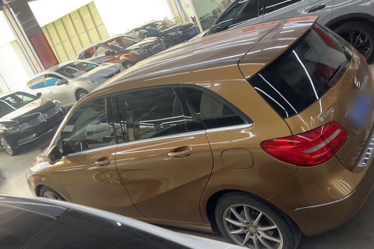 Used Mercedes-Benz B-Class 2012 B 180 Exterior 3