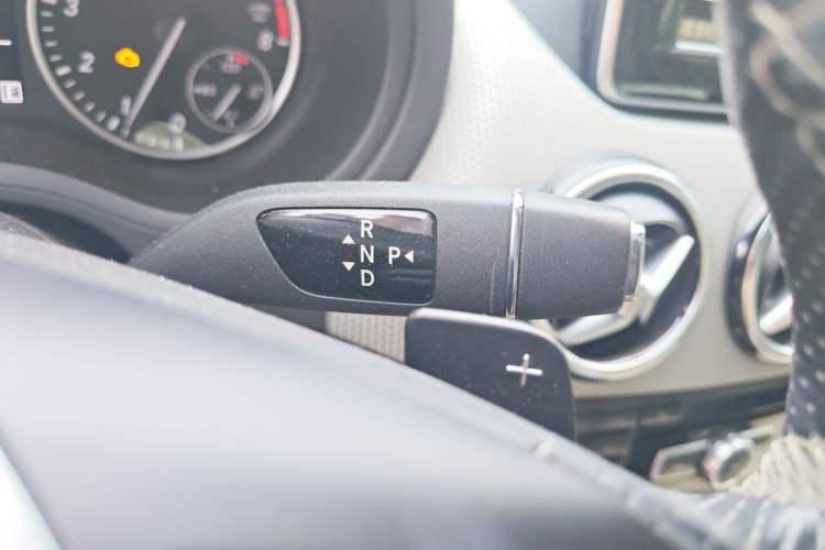 Used Mercedes-Benz B-Class 2012 B 200 Gear Lever