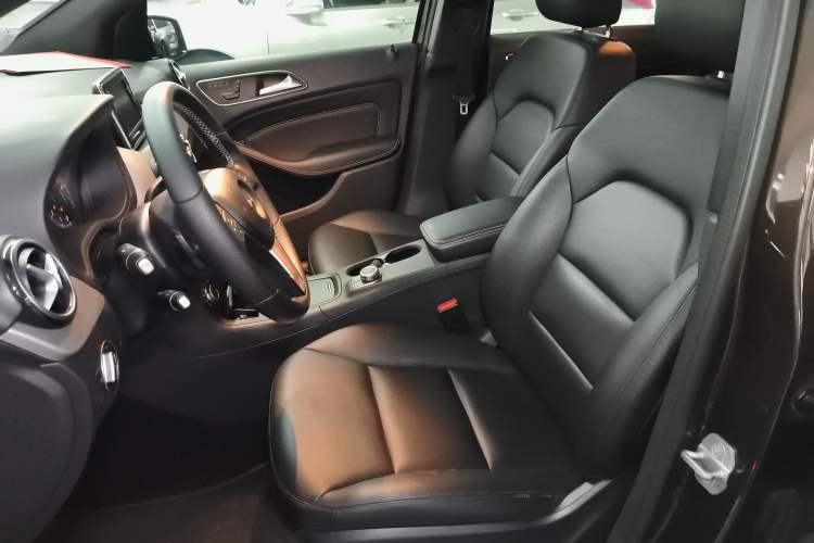 Used Mercedes-Benz B-Class 2012 B 200 Left Front Seat
