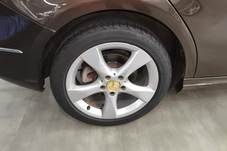 Used Mercedes-Benz B-Class 2012 B 200 Right Rear Wheel Hub