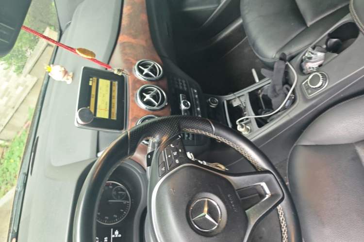 Used Mercedes-Benz B-Class 2012 B 200 Audio And AC Panel