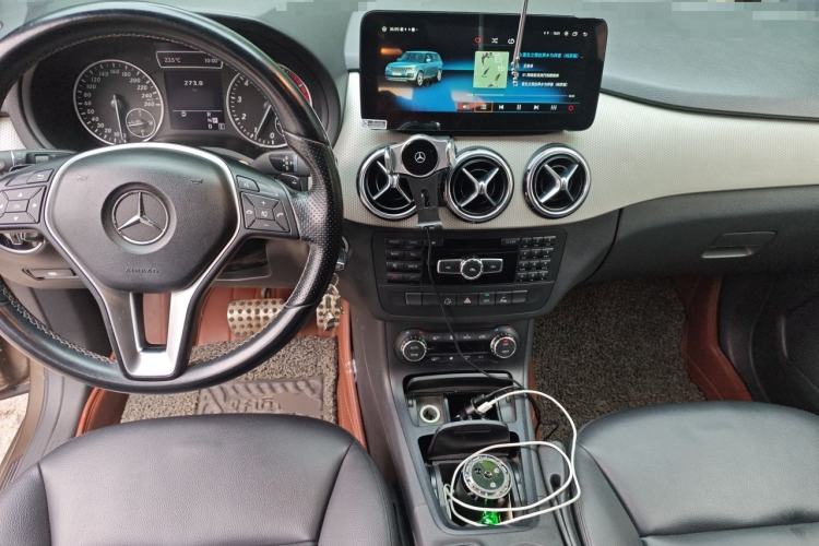 Used Mercedes-Benz B-Class 2012 B 200 Center Console