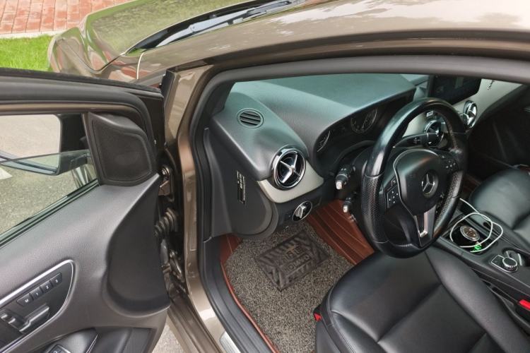 Used Mercedes-Benz B-Class 2012 B 200 Driver Seat